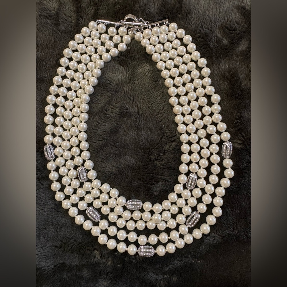 Stunning Faux Pearl Necklace with Pavé Accents